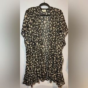 Umgee Black and Cream Animal Print Kimono